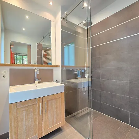 Strandvillen - Mit 2 Schlafzimmern Und Terrasse Pva-01 بينز